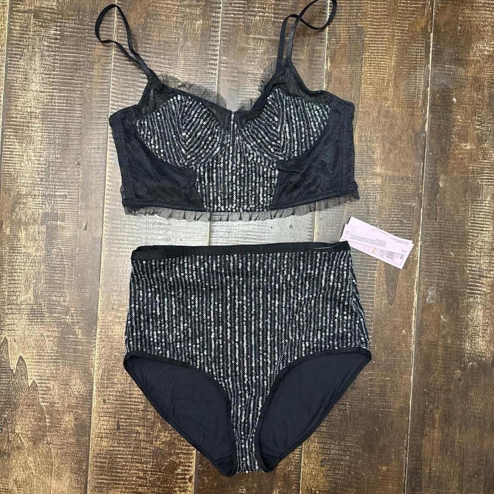 Wild Fable Women's Sequin Lace Corset and Sequin Lace Hot Pants Set